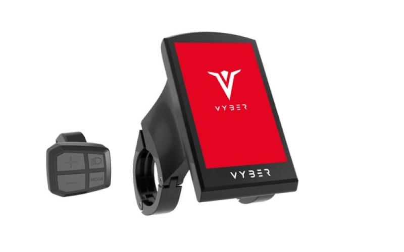 <p>Verschillende displays (fietscomputers) op jouw Vyber e-bike. Zo zie je op een Vyber display hoe ver je gefietst hebt en hoe snel je fietst. Vyber biedt zelfs displays aan waarmee je je smartphone kunt opladen, dat is nog eens een pluspunt!</p>